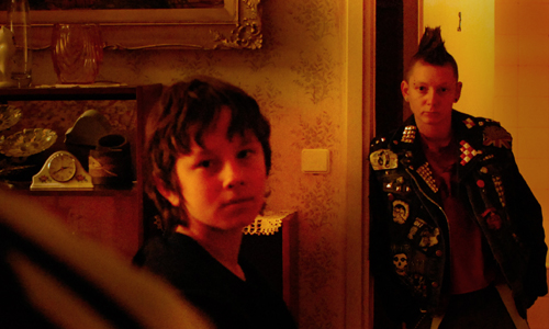 �������